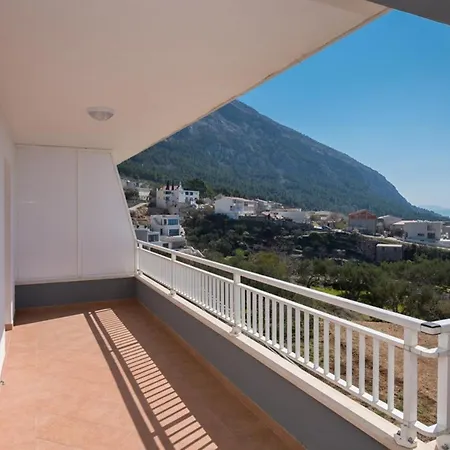 Violeta With Amazing Seaview