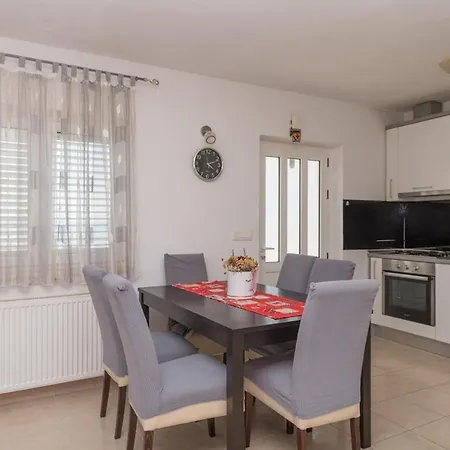 Violeta With Amazing Seaview Apartment Makarska